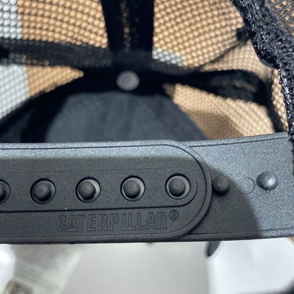 CAT Men's Gray and Black 6 Panel Embroidered Snapback Trucker Hat Adjustable NWT - Picture 7 of 8